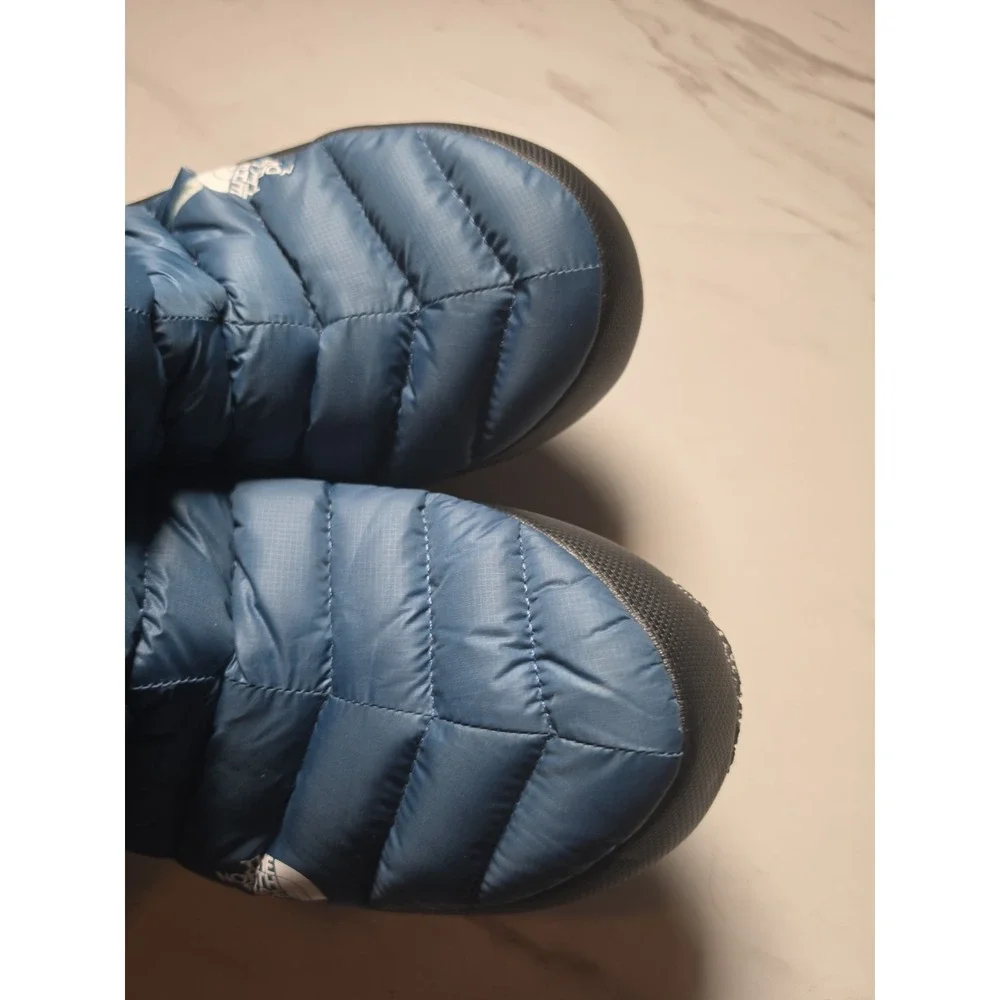 Size 7 The North Face Men's Pull-On Lined Snow Boots Blue/Black‎ Logo